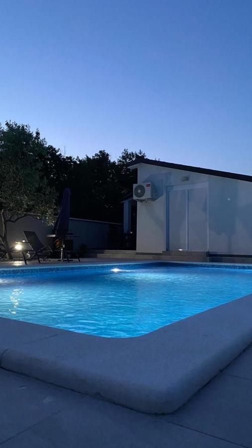 Kuca Za Odmor Lilly Villa Póla Kültér fotó